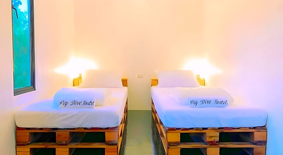 PIG DIVE HOSTEL MOALBOAL