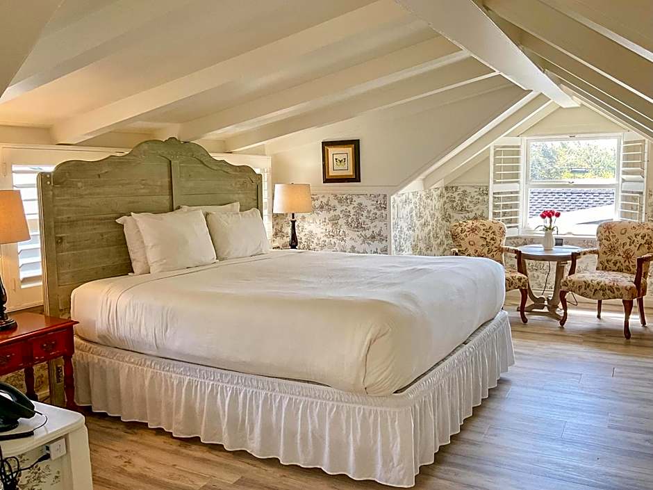 Carmel Green Lantern Inn
