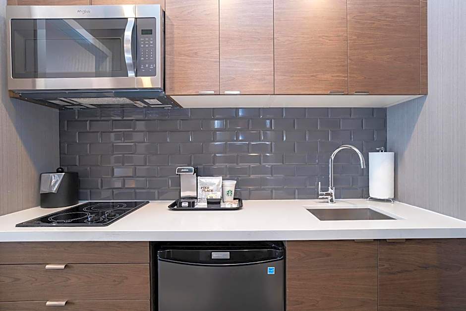 Sandman Signature St. John's Hotel