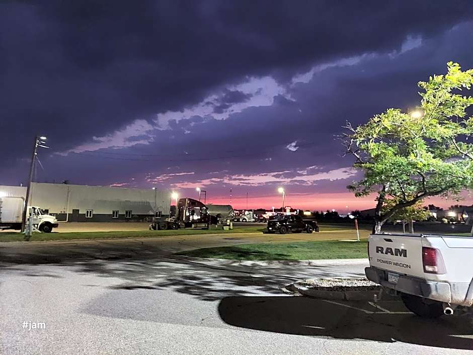 Days Inn by Wyndham Willmar