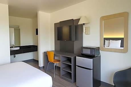 Quadruple Room - Non-Smoking