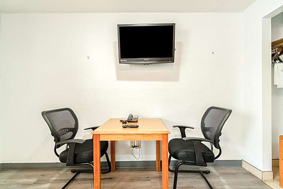 Purple Sage By OYO Snyder TX