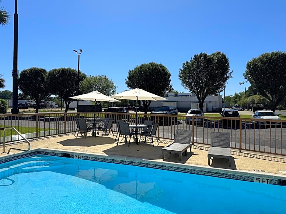 Red Roof Inn Moss Point