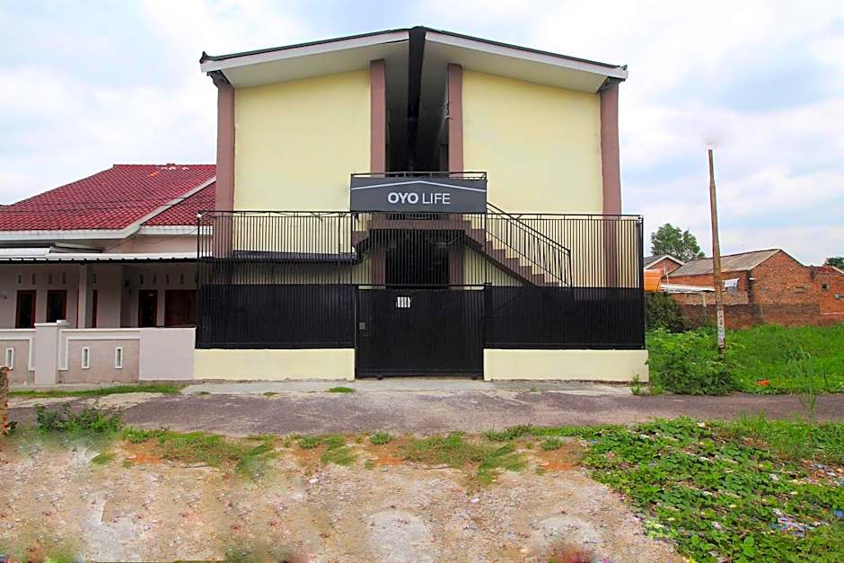 OYO Life 2273 Pratama Homestay