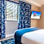 Waterside Hotel and Suites