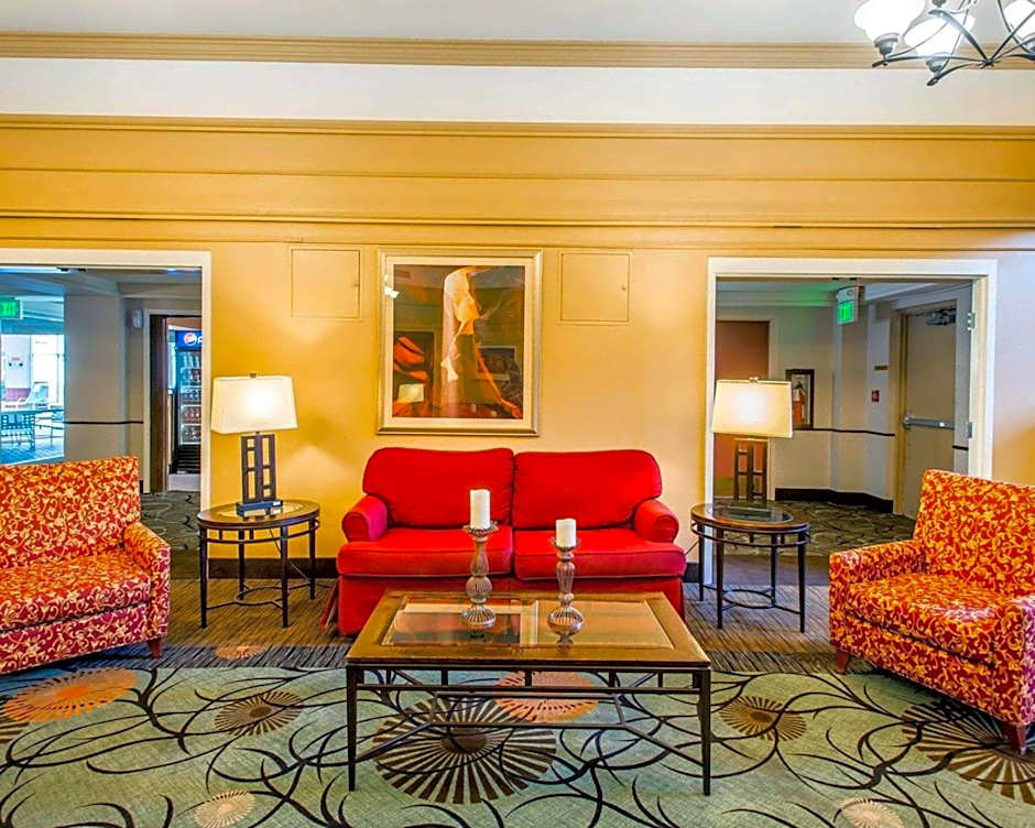Quality Inn and Conference Center Greeley Downtown