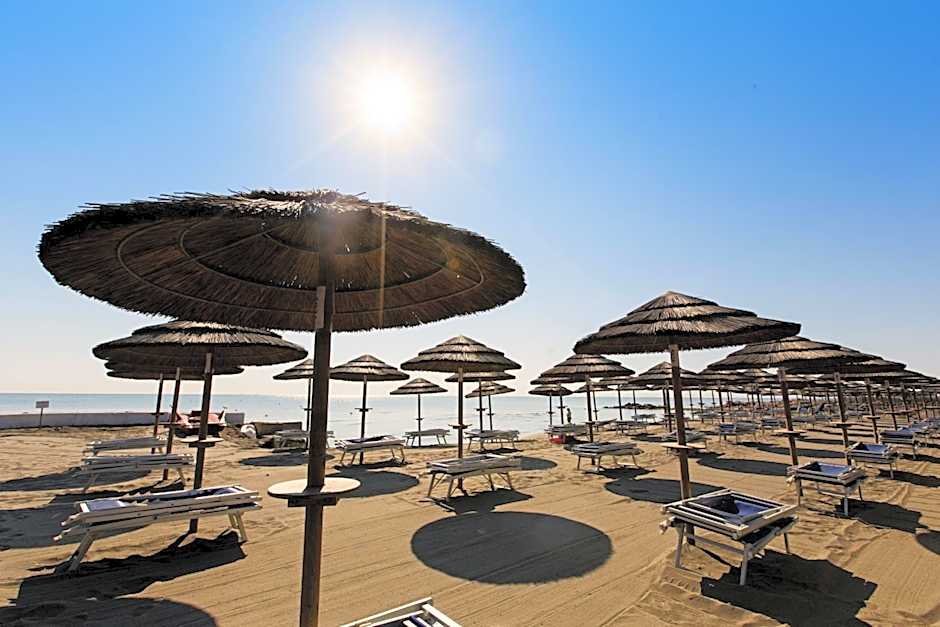 African Beach Hotel-Residence