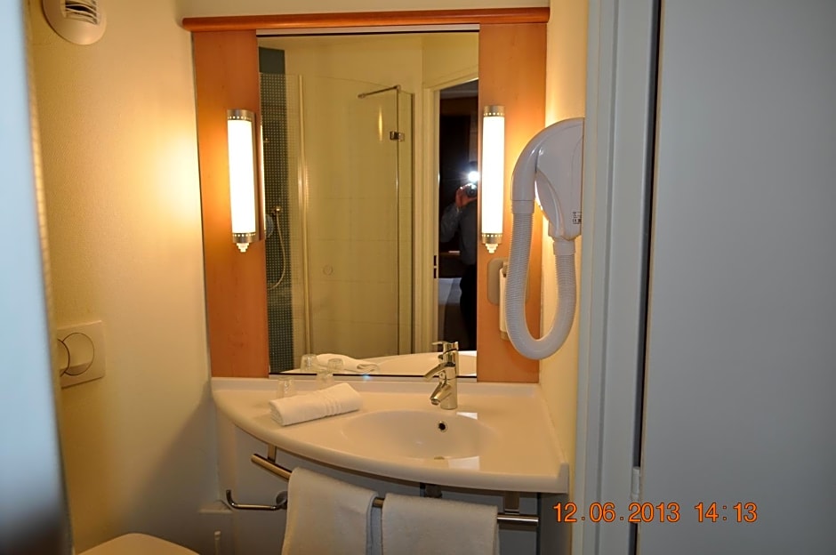 ibis Istres Trigance
