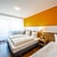 Hotel S16