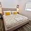 Los Angeles 3BR Villa Suites with Free Parking