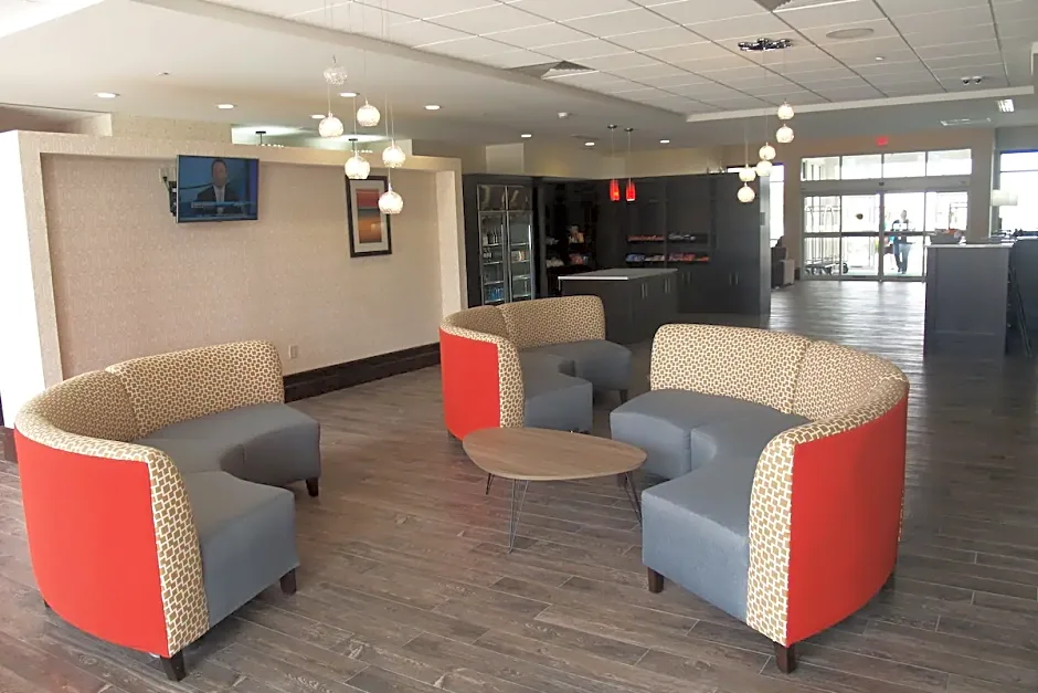 Holiday Inn Salina, an IHG Hotel