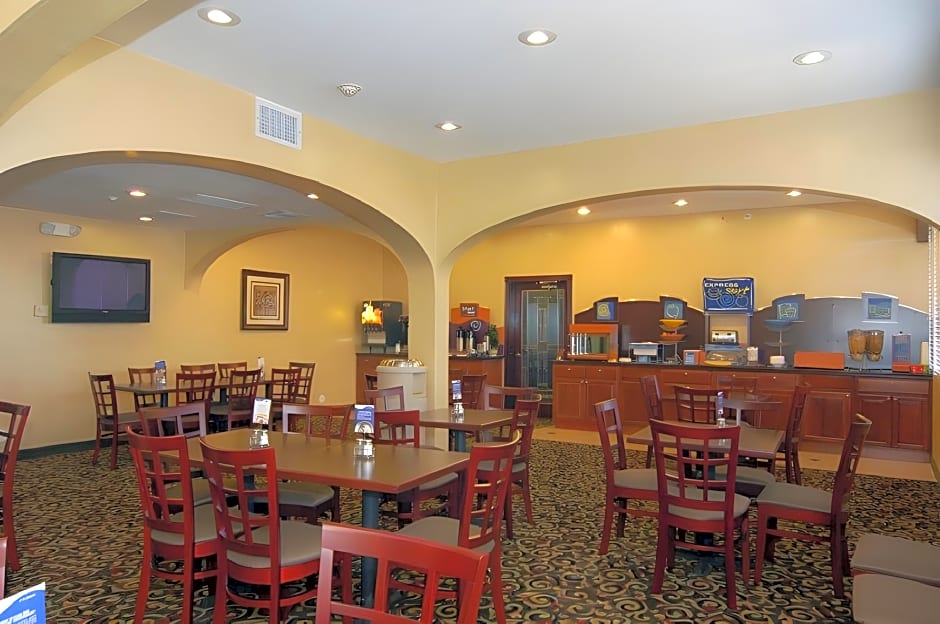 Holiday Inn Express Anaheim West By IHG