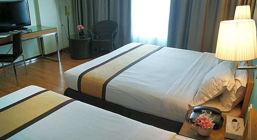 Tang Dynasty Bay Hotel Sepanggar