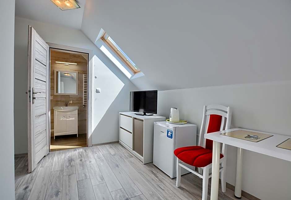 Jaworina- Apartamenty, Domki i Pokoje