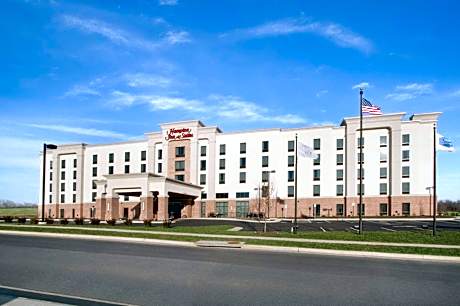 Hampton Inn & Suites Charles Town