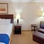 Holiday Inn Express Hotel & Suites Rochester