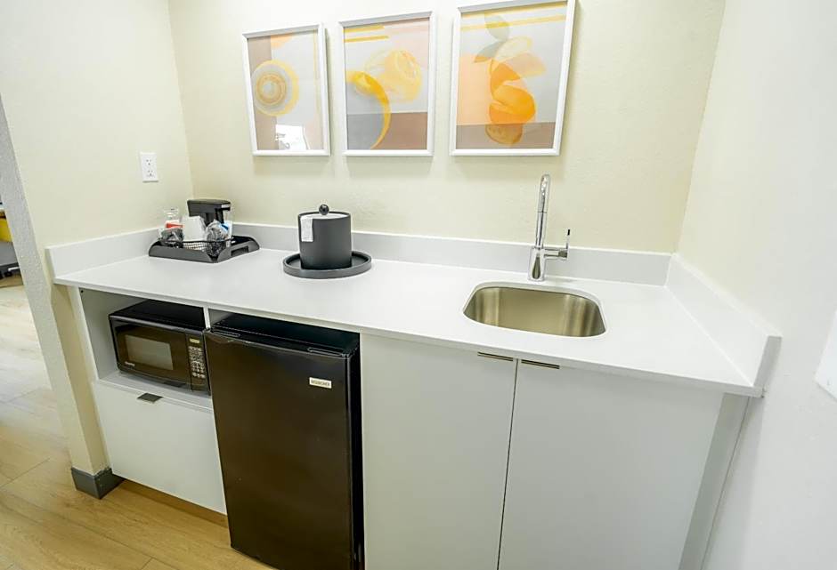 Hampton Inn & Suites Mission