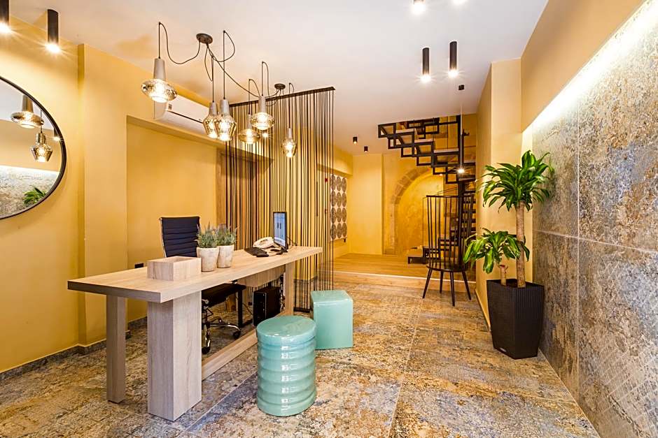 Cressa Suites (Adults Only)