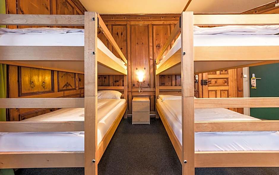 Hotel Montana by Mountain Hotels