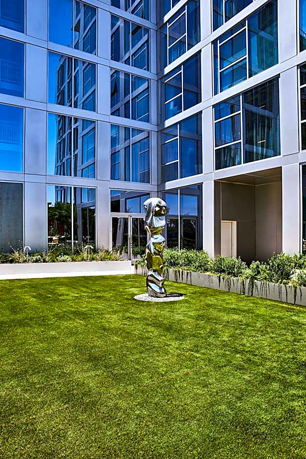 Conrad Los Angeles
