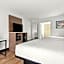 Baymont by Wyndham Batavia - Darien Lake