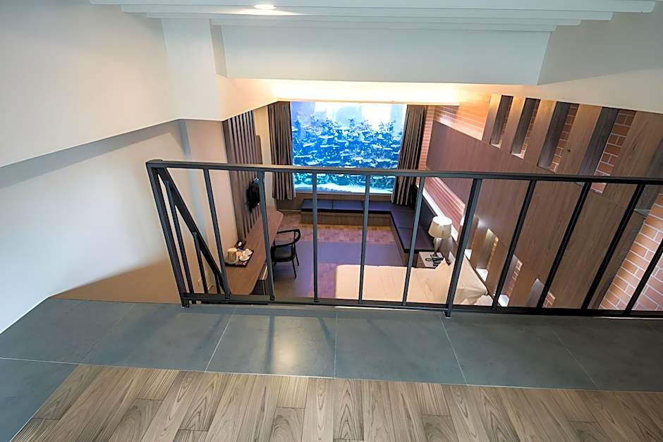 V20 Boutique Jacuzzi Hotel