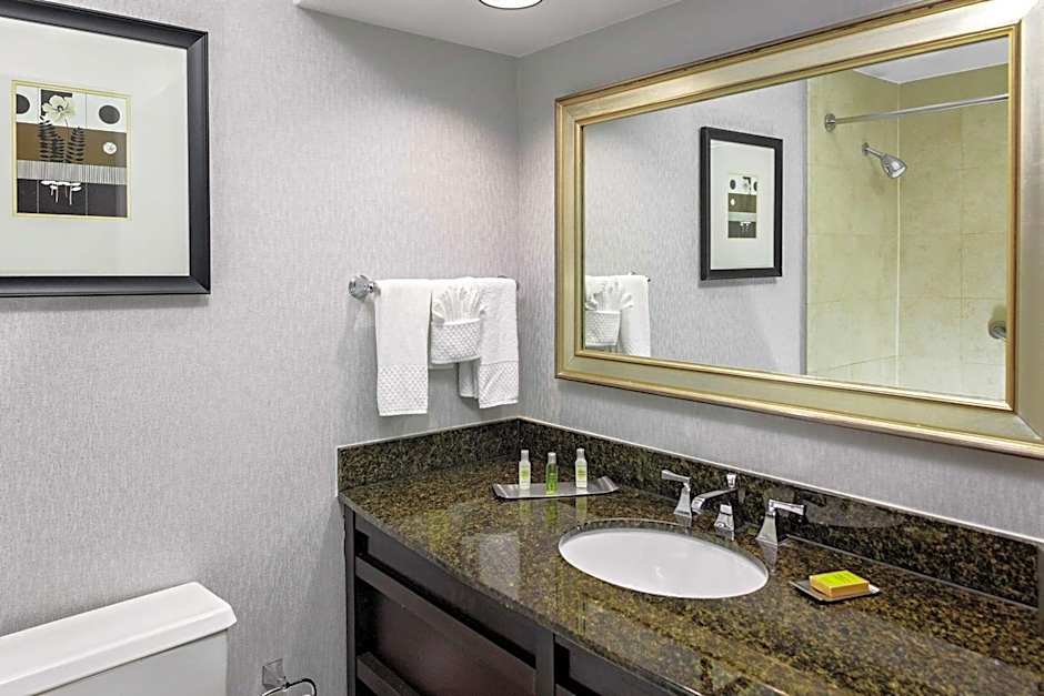 DoubleTree By Hilton Omaha Downtown