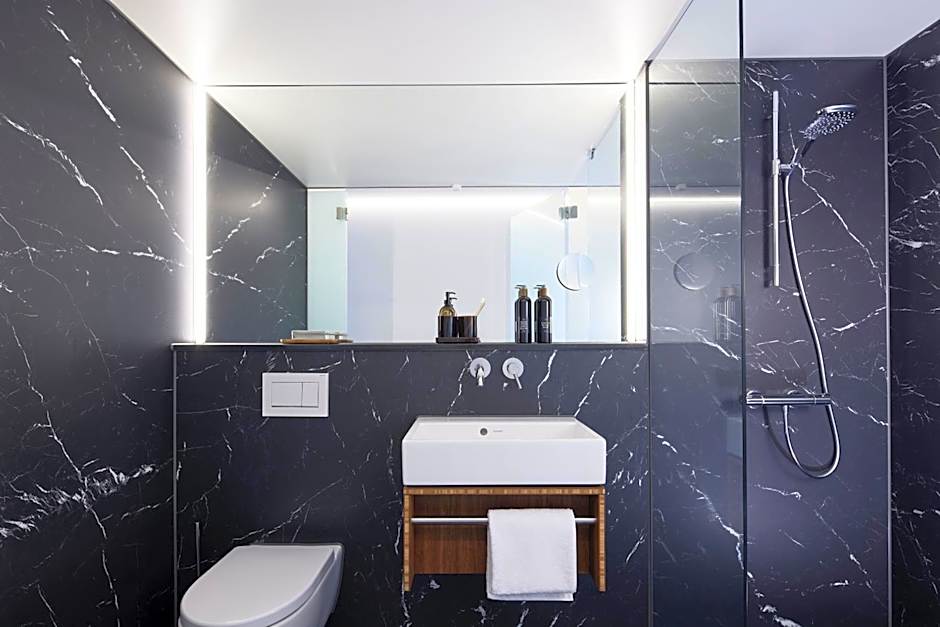 TIN INN Montabaur l einfach gut - Nachhaltiges Hotel aus Überseecontainern