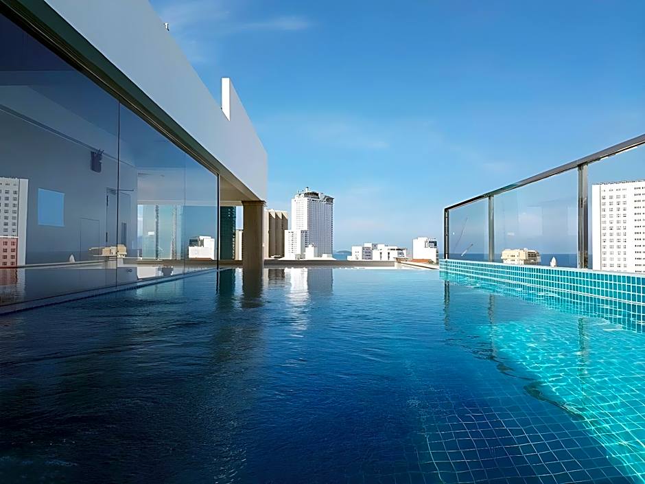 Seven Seas Hotel and Apartment