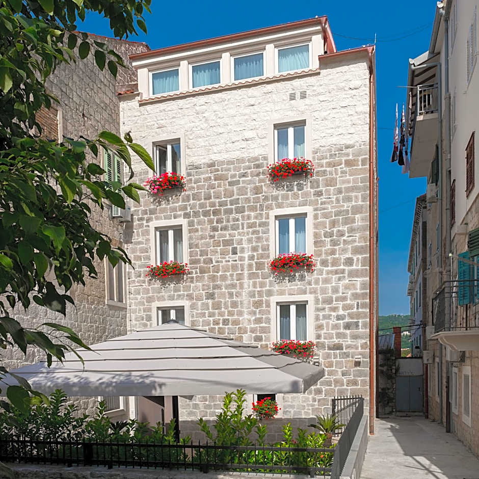 Mediterra Residence