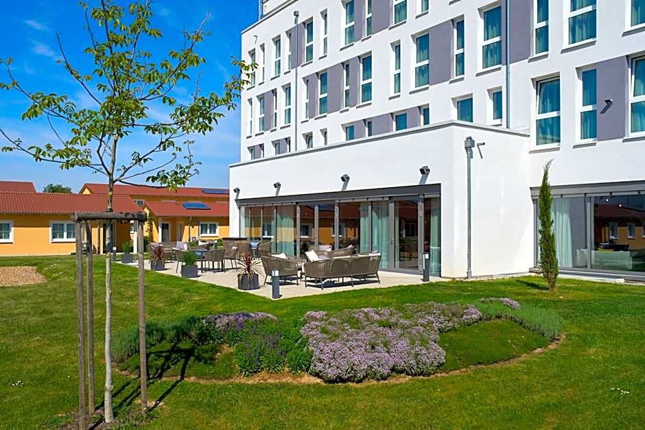 VOYA Hotel