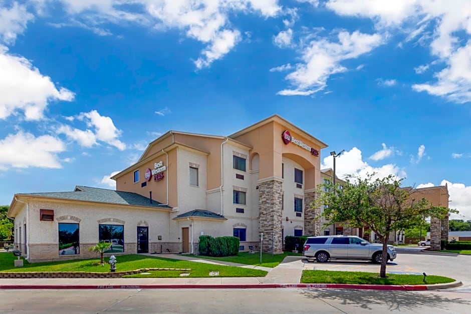 Best Western Plus Burleson Inn & Suites