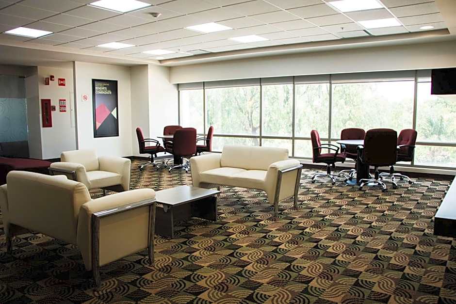 Hilton Garden Inn Leon Poliforum