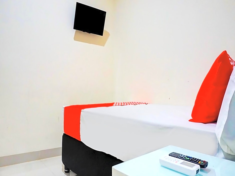 OYO 90394 Guest House Sentosa