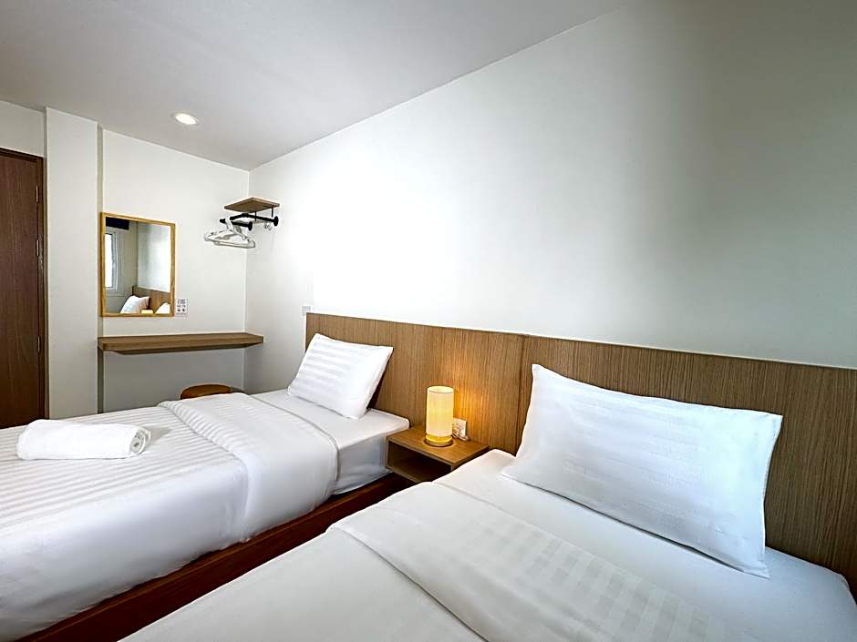 Fishtail Hostel Phuket