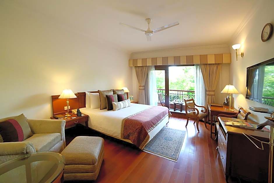 Photo 1 of 5 of Executive Suite