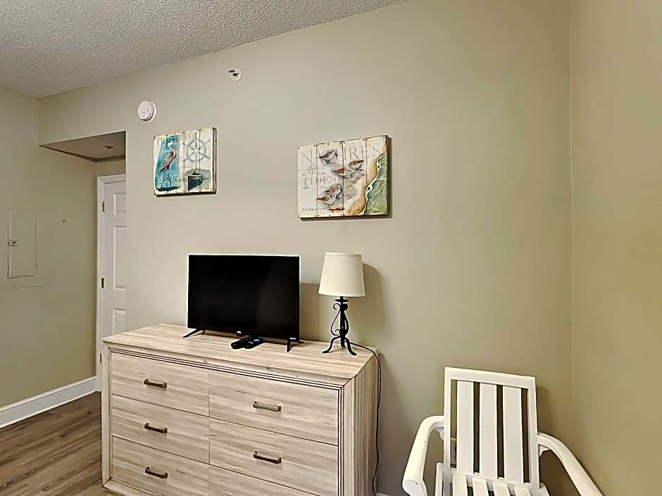 Majestic Beach Towers by Royal American Beach Getaways