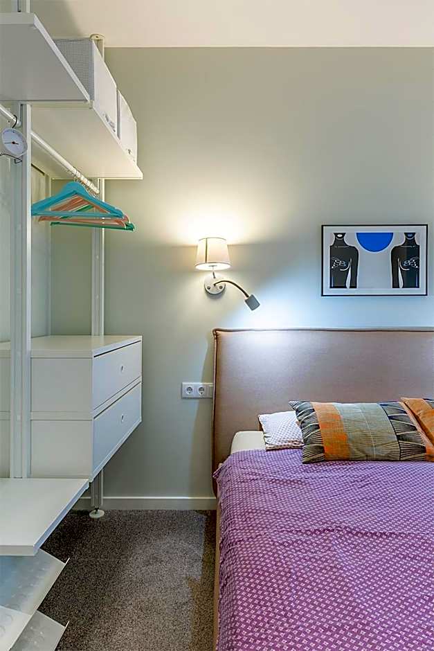 Art & Comfort Rooms