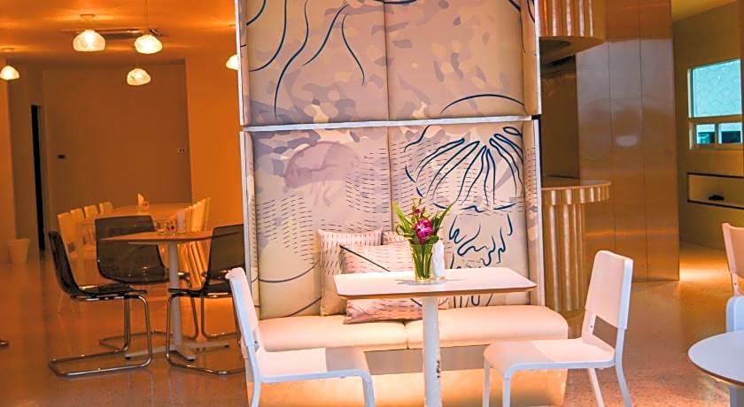 Comet Hotel Surat Thani