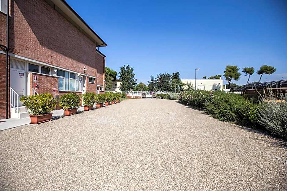 Eliopoli Beach Hostel & Restaurant