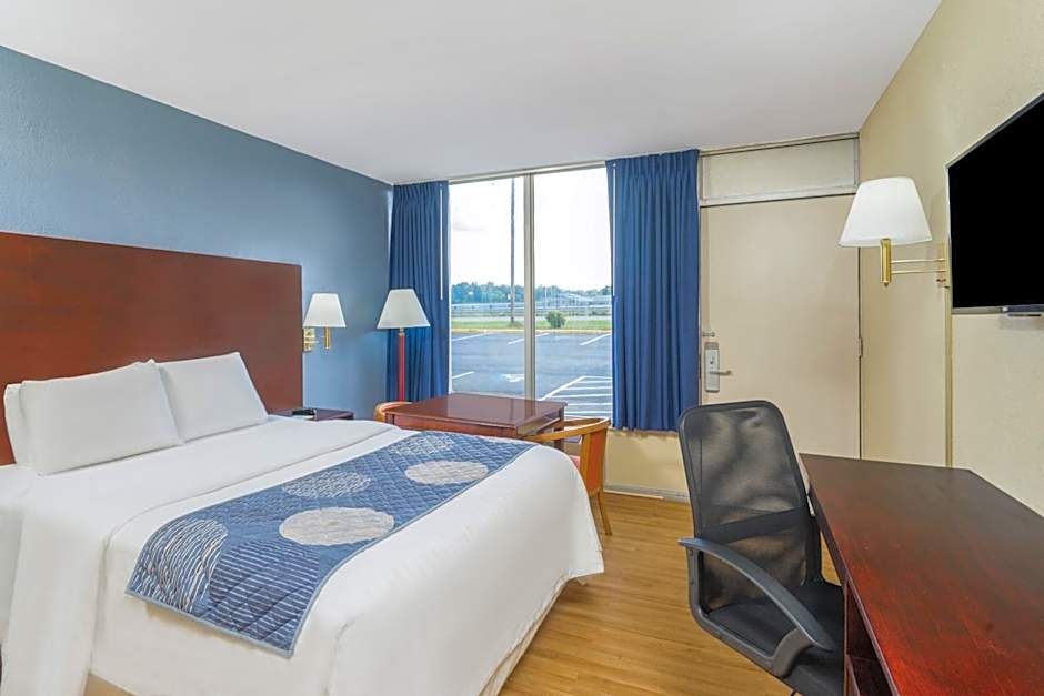 Days Inn by Wyndham Statesville