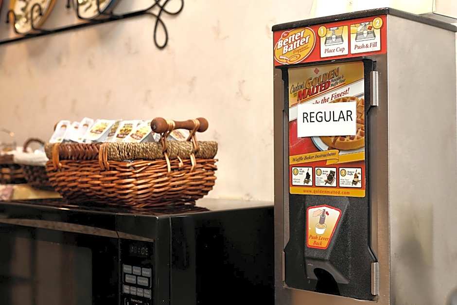 Lancaster Inn & Suites