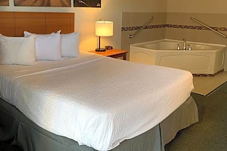 Deluxe Queen Room -  Non-Smoking