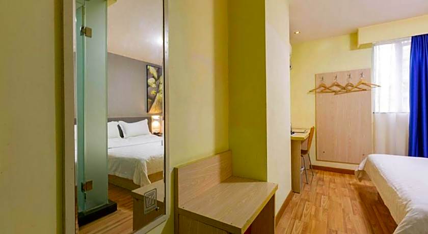 7 Days Inn Wuhan Hanzheng Street Shengli Road Metro Station