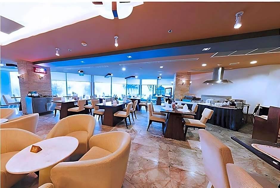 Graceland Bangkok By Grace Hotel