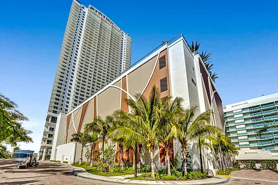 Amazing Apartments At H Beach House