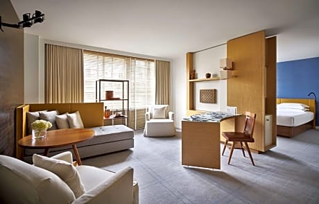Junior Suite with City View