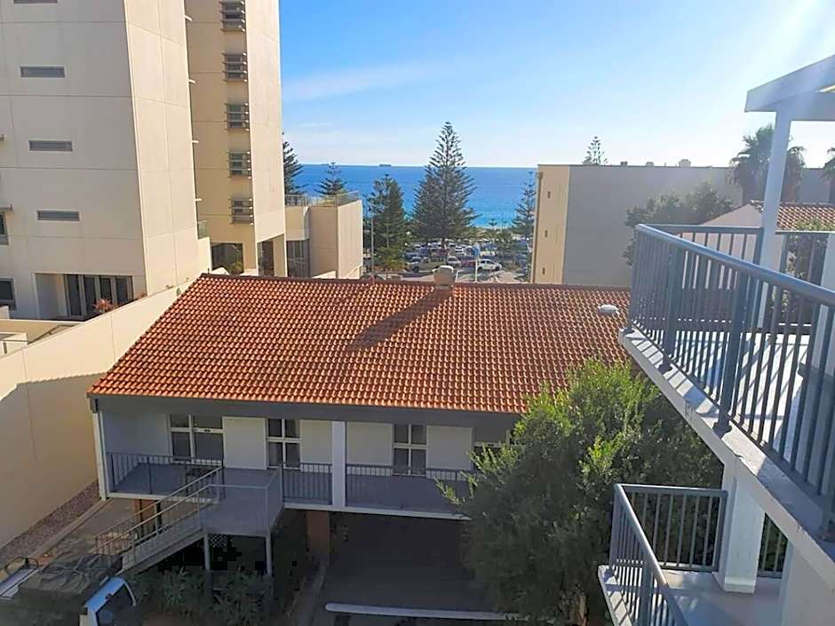 Coastal Oceanview 2bedrm 2bath Pool & Slide!