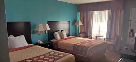 Queen Room with Two Queen Beds - Smoking