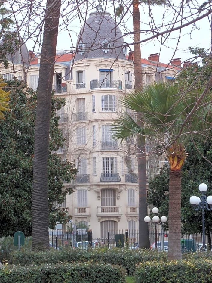 Hotel Victor Hugo Nice